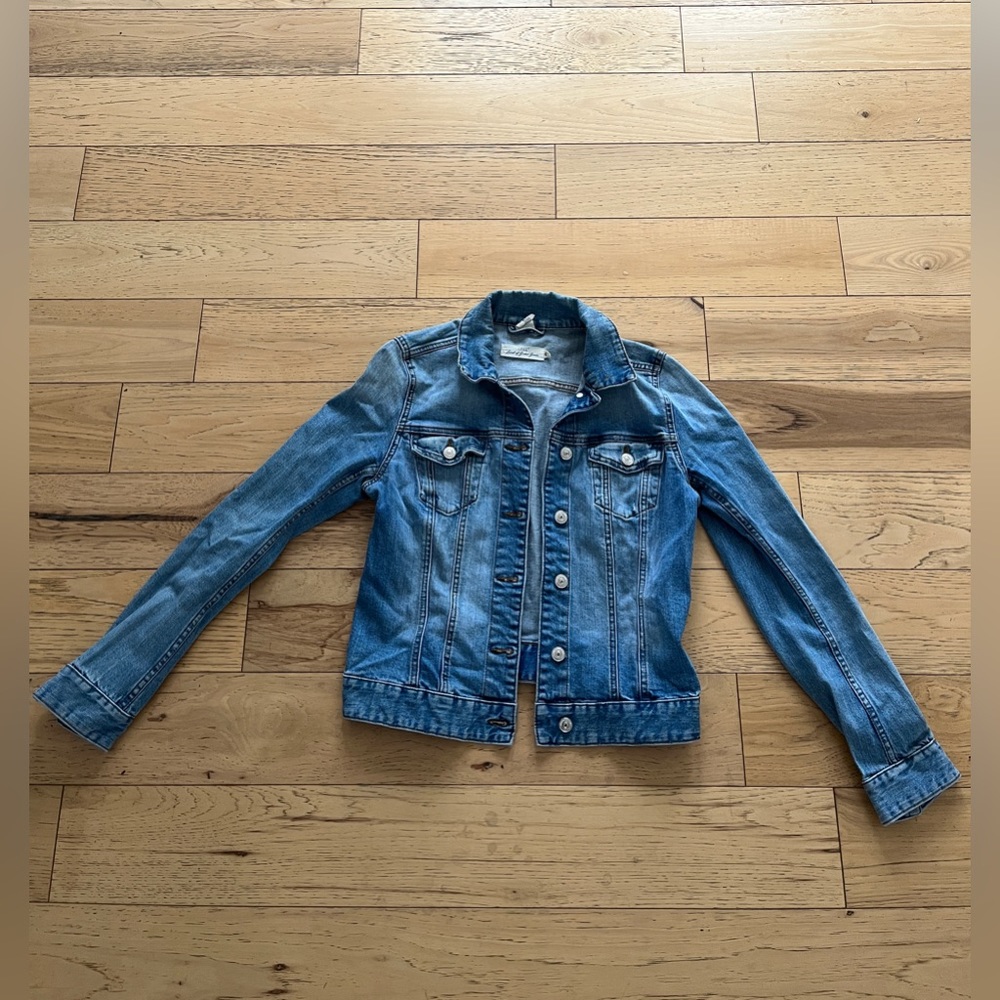 H&M Blue Jean Jacket (Size: M)